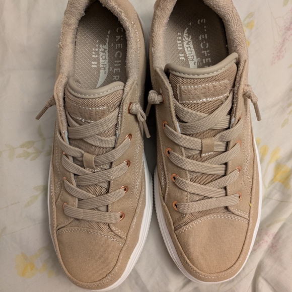 Skechers Arch Fit Beige Canvas Sneakers Women’s 8.5 Comfort Walking - Picture 1 of 7